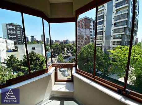 Poyraz'dan Caddebostan Sahilde Prestijli Binada Balkonlu 3+1