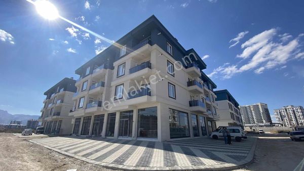 Afyon Özsu Emlak'tan Diş Hastanesi Arkasında Eşyalı 2+1 Daire