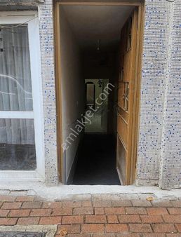 Bayrampaşa Yenidoğan' Da Giriş Kat 2+1 Kiralık Daire ! 16.000 ₺