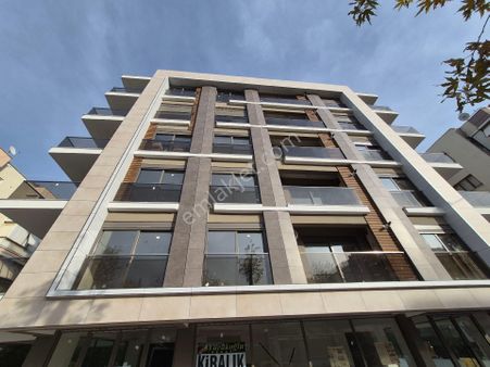 Zerdalılık'te Sıfır Bınada Katta Genıs 1+1 Dogalgazlı