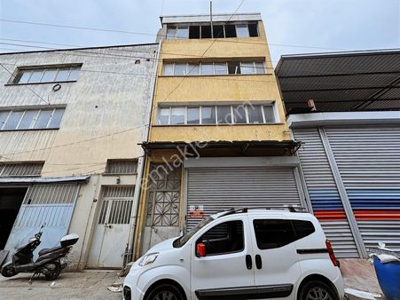 Karabağlar Sanayi İçerisinde 4 Katlı Satılık İşyeri