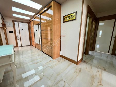 Engin Emlak'tan Hastane Yakını K. Otopark'lı Site'de 4+1 Daire