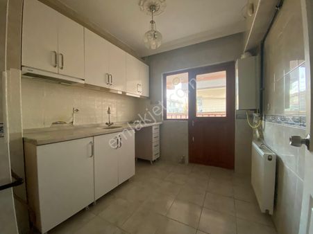 Pursaklar Nasip'ten Balkonlu Kilerli Yerden Yüksek 3+1 Kot 1 Daire Altında Daire Var