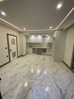 Sarılar Mahallesi 2 + 1 Asansörlü Ara Kat Daire Satılık