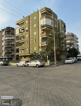 Benek Emlak Karşıyaka 3+1 Kiralık Daire