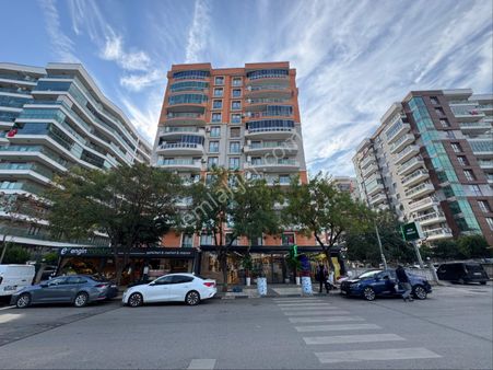 Hafsa Sultan Megalarda Satılık Ebeveyn Banyolu Köşe Konum Lüks Dairemiz