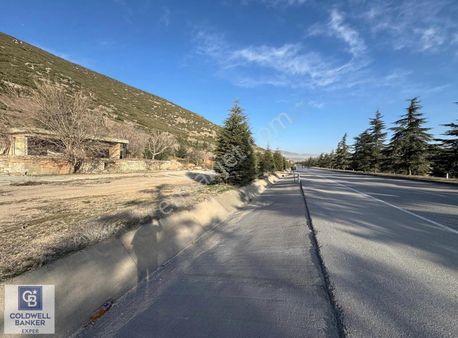 Isparta Gönen Senirce'de Ana Yola Cephe Yapı Ruhsatı Var