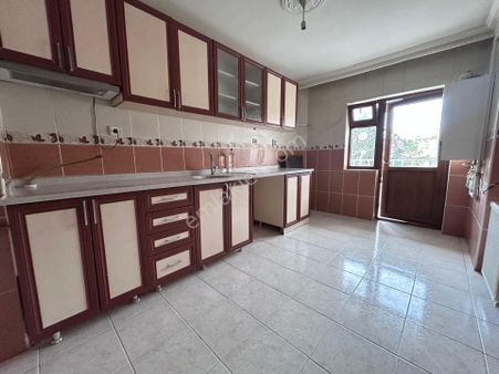 Güneşevler Çarşamba Pazarı Merkezi Lokasyonunda 3+1 Ara Kat