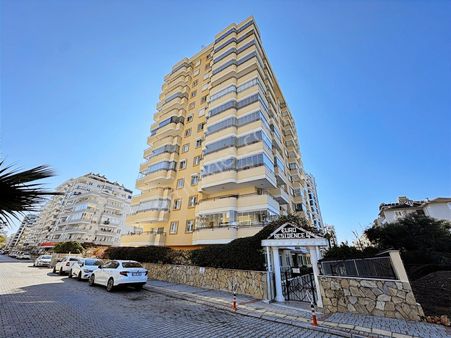 Alanya Mahmutlar Mahallesinde Satılık 2+1 Geniş Daire