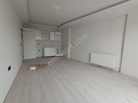 Sancak Emlaktan Gömeç Kemalpasada Firsat 2+1 Daire