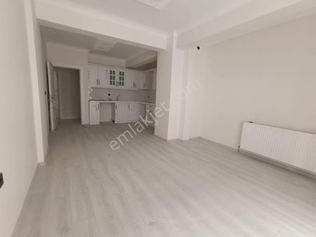 Sancak Emlaktan Gomec Mithatpaşada Lux 1+1 Daire...