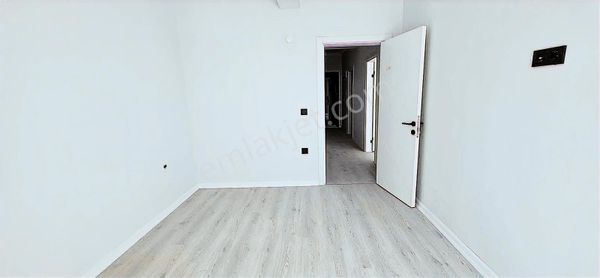 Sancak'tan Fırsat Gömeç/kemalpaşa Mahallesi'nde Satılık Daire