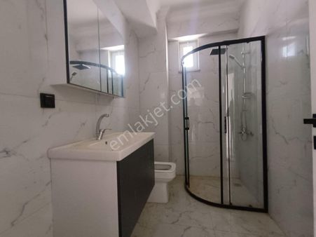 Sancak Emlaktan Kemalpaşada 1+1 Sifir Daire