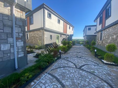 Sancak Emlaktan Ayvalık Altınova Mah.satılık Villa