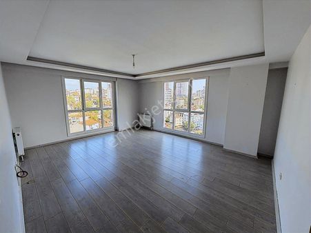 Mahmutbey Site İçi / 2+1 80 M² / Şık Kullanışlı Ferah Köşe Daire