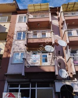 Afyon Cumhuriyet Mahallesinde Satılık 3+1 Daire