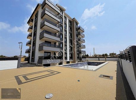 Serik Gedik Mahallesi 3+1 Havuzlu Doğalgazlı Geniş Kiralık Daire