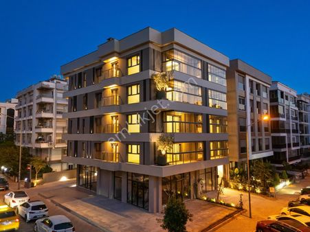 Bostanlı Bestekar Sadi Hoşses Sokakta Kiralık Mükemmel 3+1