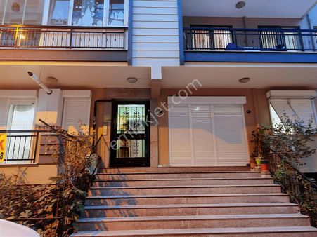 Karşıyaka Fikri Altay Mahallesinde 3+1 Satılık İyi Konumda Daire