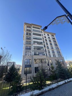 Asrın Emlak'tan Mevlana Mh.doğa St.satılık 4+1 Lüx Daire