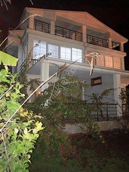 Köyceğiz Gölüne 200 Mt. Mesafede Geniş Balkonlu Dublex Villa