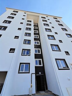 Sincan Saraycıkta 4+1 Üç Cepheli Sıfır Daıre