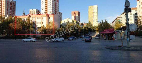 Şehit Osman Avcı'da Metro Yakını, Cadde Üzeri 2+1 Satılık Daire