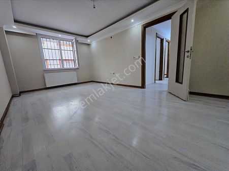 Mimar Yapıdan Satılık 2+1 Kombili İskanlı Kot 1 Daire