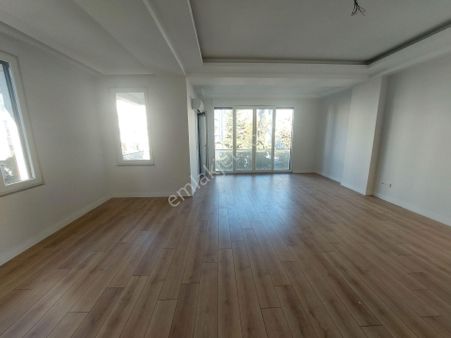 Koşuyolu Kapalı Otoparklı Asansörlü Satılık Sıfır Dubleks 4+1