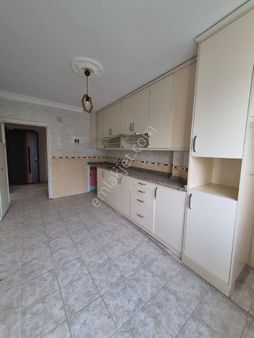 Gültepe De Bulvara Yakın, Dogalgaz Sobalı, 2 Ve 3 Kat