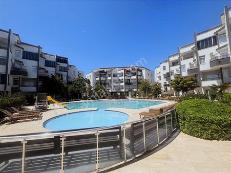 Efeler Mh De Havuzlu Sitede Eşyalı Daire