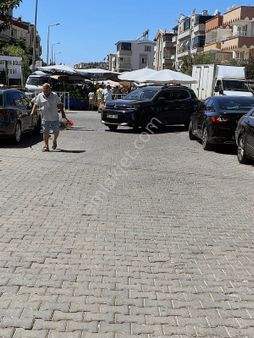 Denize Çarşıya Pazara Yakın Konumdadır