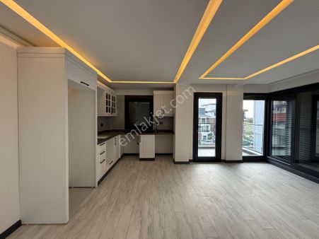 Seferihisar Camikebir – Gözsüzler Bölgesinde 2+1 Arakat Kiralık Daire