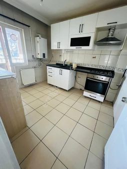 Şehitler Caddesi Dibi Giriş Katta 3+1 Satılık Daire !!!