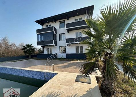 Havuzlu Eşyalı 2+1 Daire