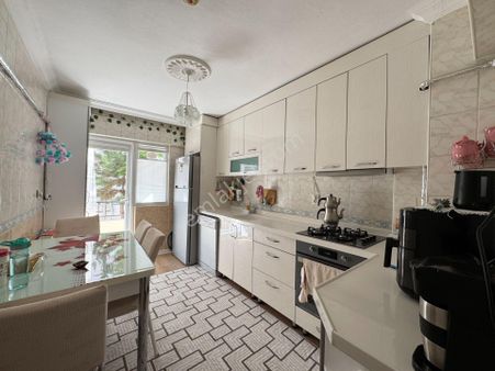 Taşcılar'dan Merkez Mah. Kat Konumunda Full Yapılı Satılık Daire