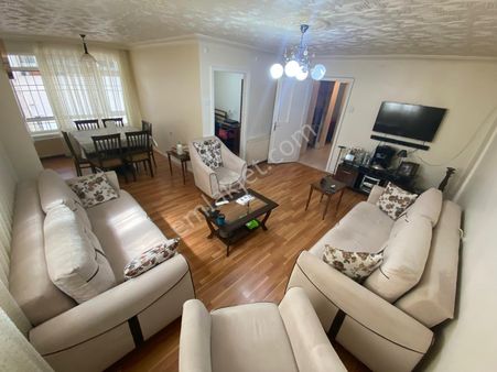 Acil Emsalsiz Yunus Emre Cad Paraleli 2+1 Kat Konumlu Balkonlu