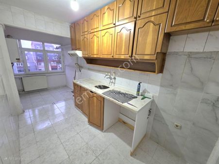 Mehmet Akifte Satılık Güney Cephe 2+1 3.kat