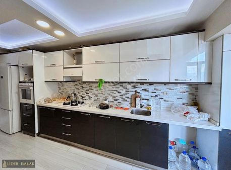 Lider Emlak'tan Subayevleri Mah. Protokol Yolunda Satılık Daire