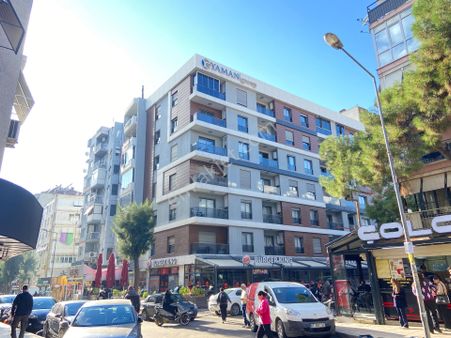 İzmir Bornova Süvari Caddesinde Kiralık Geniş 2+1