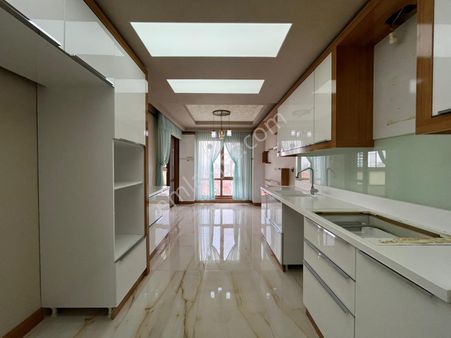 Nasip'ten Devlet Hastanesi Yakını Teras Balkonlu Çift Banyolu