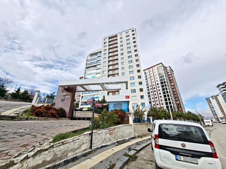 4+1 Manzaralı Geniş Masrafsız Site Dairesi