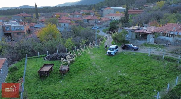 Soma Emlak Satılık Öveçli Köy İçinde 2adet İmarlı Arsalar