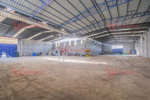 W Property'den Hurdacılar Sitesi İçinde Satılık Depo