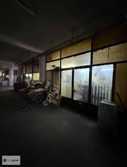 Emintaş Ulubatlı Sanayi De Satılık Dükkan