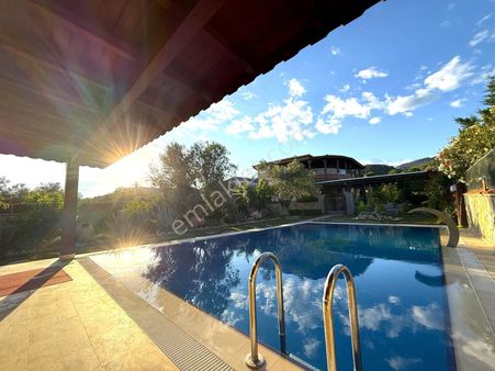 Ayanoğlundan 1420m2 Arsa İçinde 2adet Müştemilatlı Lux Malikane