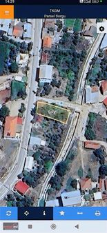 Emlak Evi'nden Çakırbeyli De Satılık İcinde Eski Ev Bulunan Arsa