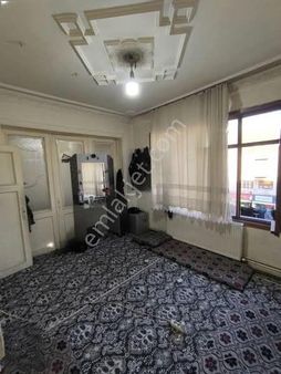 Ankara Caddesi Üzerinde Beşyol Yakını Arakat 2+1 Satılık Daire Eminevime Uygun