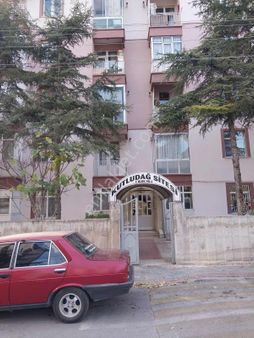 Malazgirt Mahallesin De Merkezi Konumda Kiralık 2+1 Ara Kat