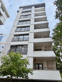 Kadıköy Bağdat Caddesi Satılık 4+1 Ckm Yanı Katta Tek Sıfır